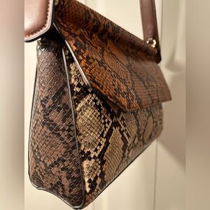 Structured Snakeskin Handbag 👜